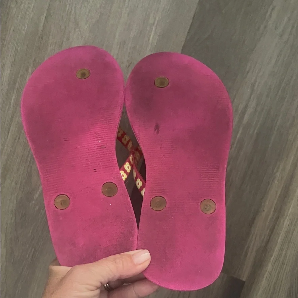 Vera Bradley Pink Paisley Sandals flip flops  size 7 preowned